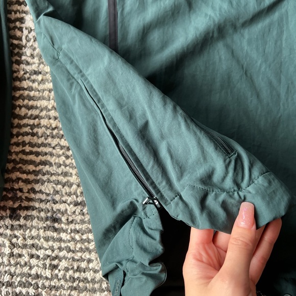 Adidas Taped Anorak in Green - Picture 2 of 4